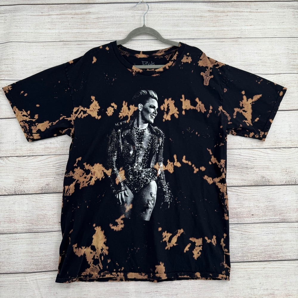P!nk Trustfall Tour T-Shirt Unisex Large Black Bleach Wash Graphic Album Tee